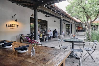 Agustin Kitchen