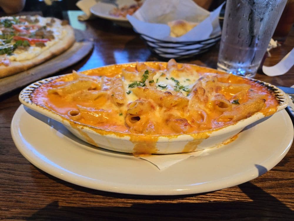 Armend's Pizza & Pasta