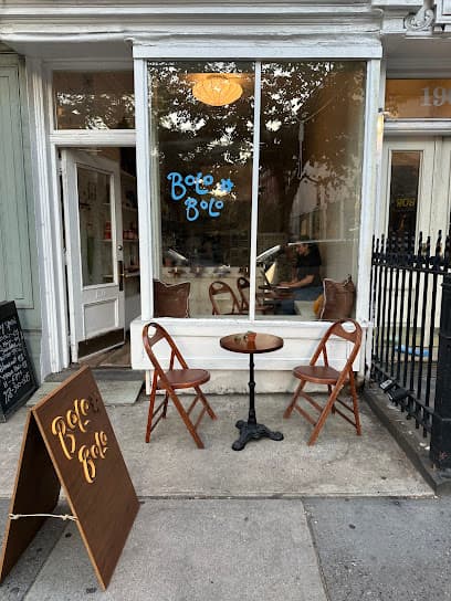 Bolo Bolo Café & Bakery