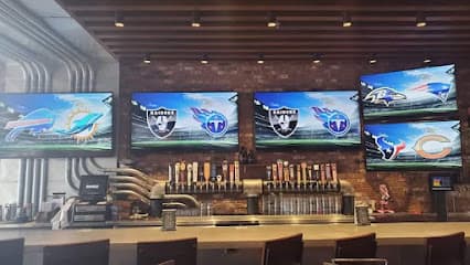 BoomBozz Craft Pizza & Taphouse