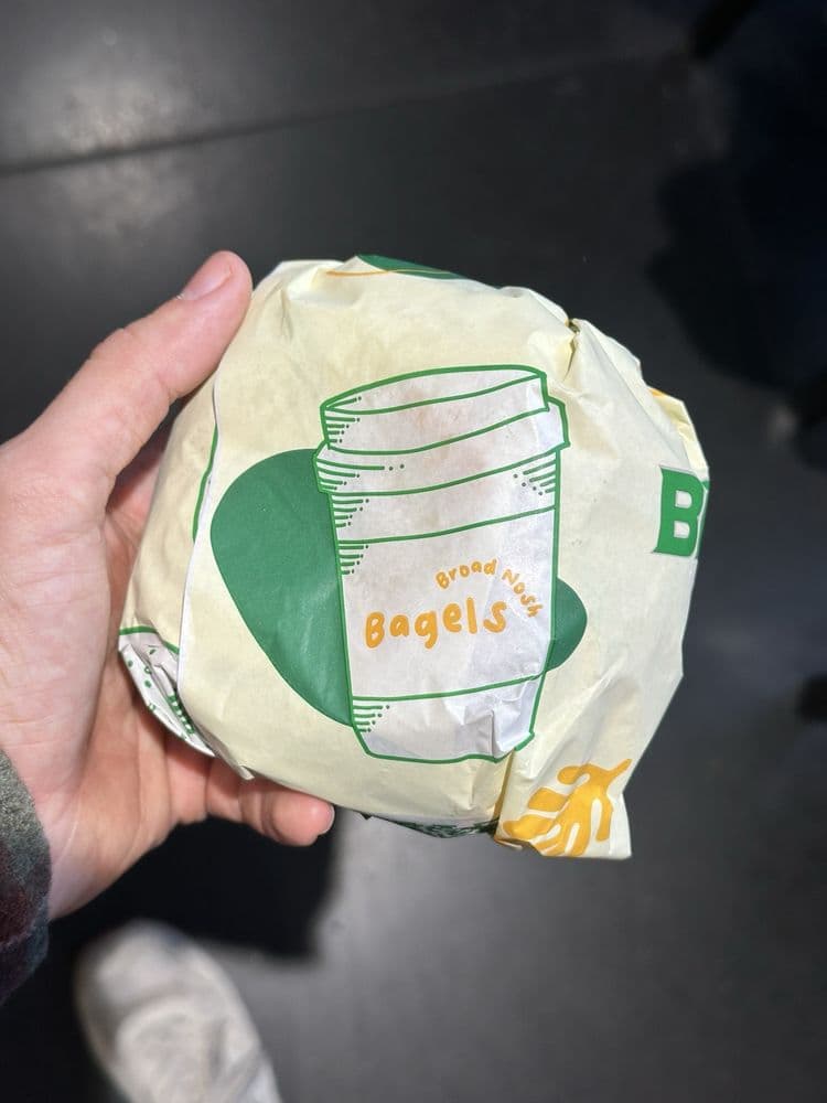 Broad Nosh Bagels Deli & Catering 42nd Street