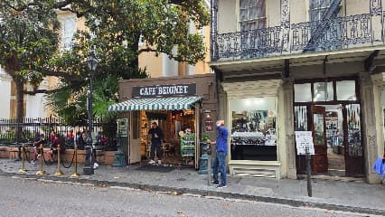 Cafe Beignet, Royal Street