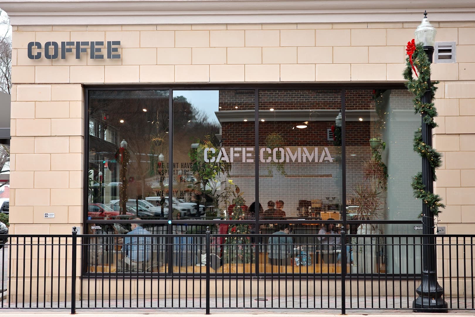 Cafe Comma