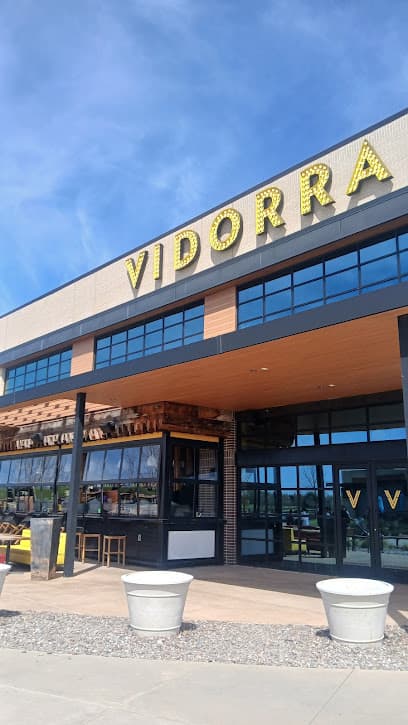 Chicken N Pickle - Grand Prairie