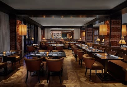 CUT D.C. by Wolfgang Puck