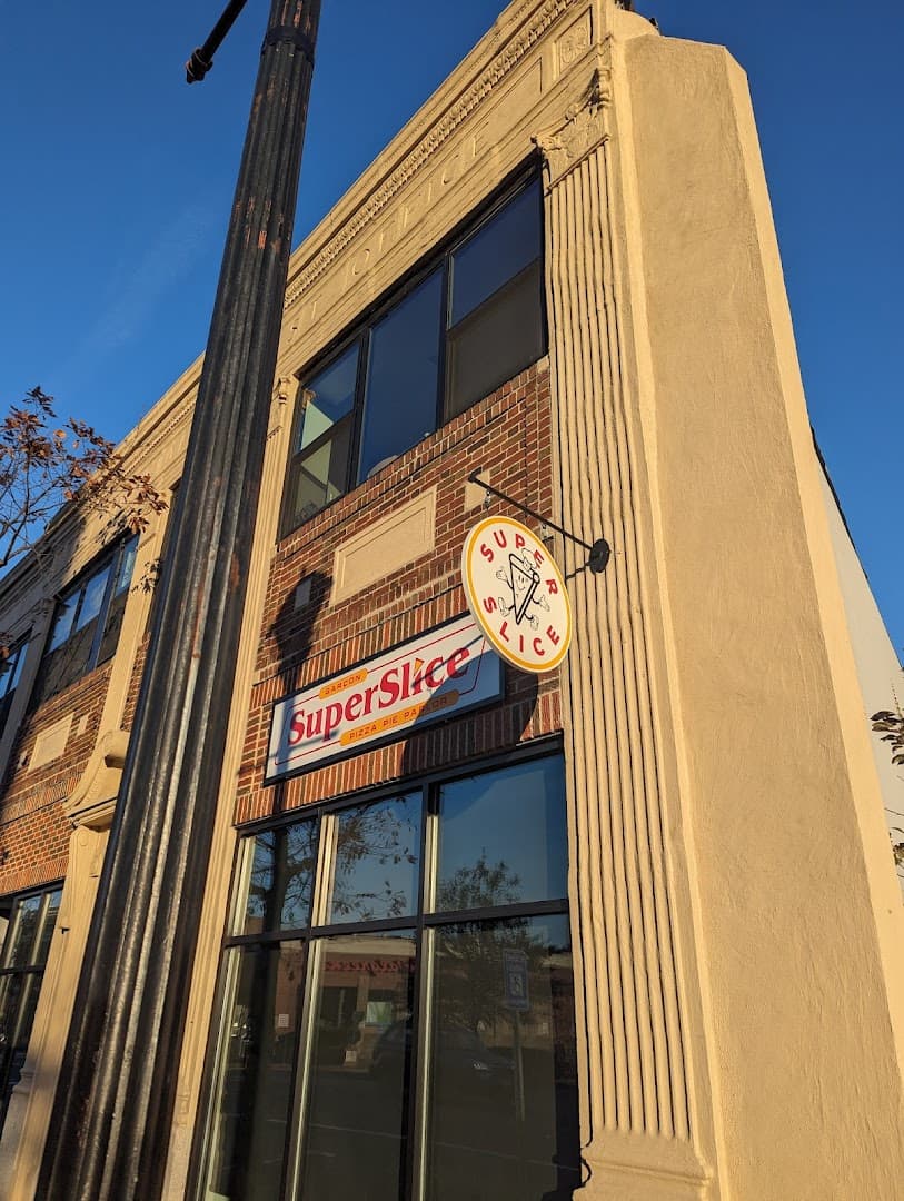 Garcon SuperSlice Pizza Pie Parlor