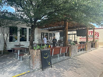 GUSTOS burger bar + more