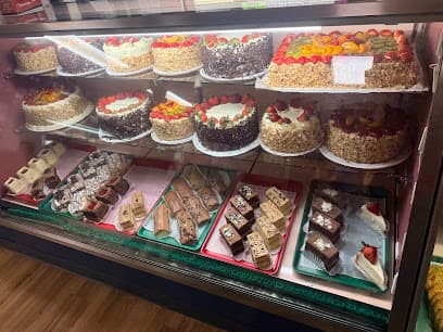 Henk's European Deli & Black Forest Bakery