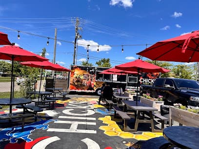 Hot Chicks Food Truck