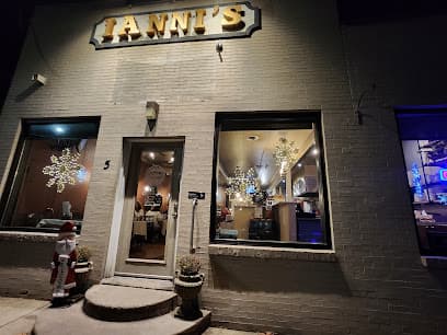 Iannis Pizzeria in Delmont