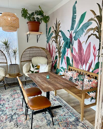 Issa Vibe Café