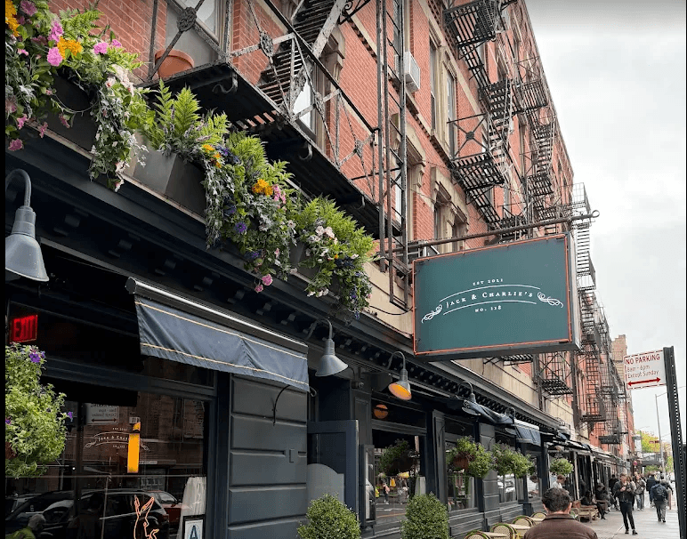 Jack & Charlies No. 118