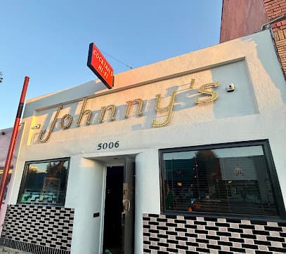 Johnny's - Cocktails & Hi-Fi