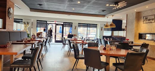 Klassics Kitchen + Cocktails