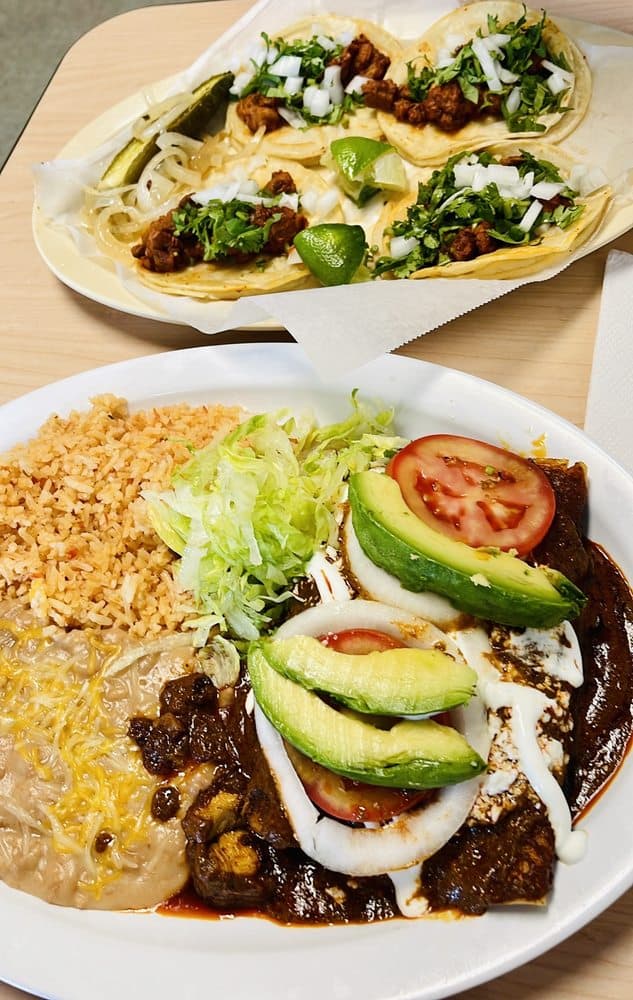 La Gloria Restaurant & Desserts