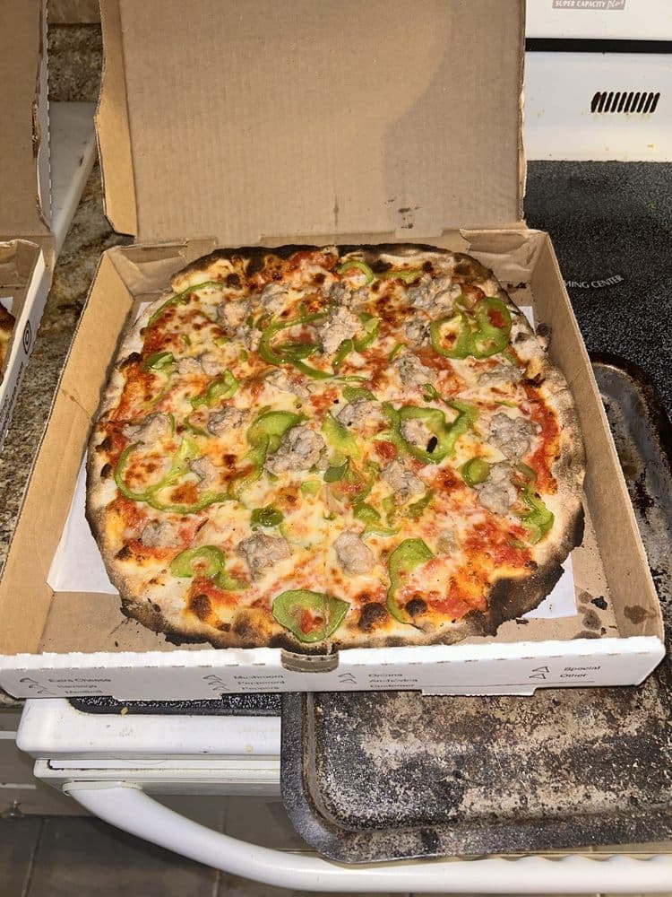 Luna Woodfired Pizza