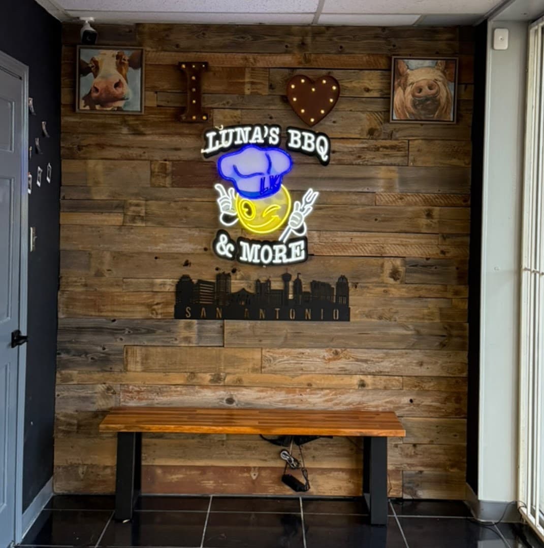 Luna's BBQ & More