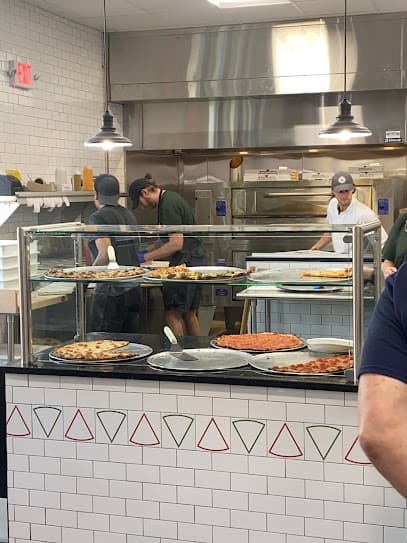 Pat's Apizza
