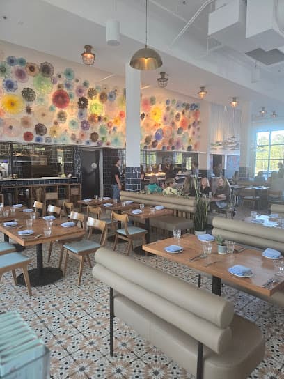 Perla Raw Bar