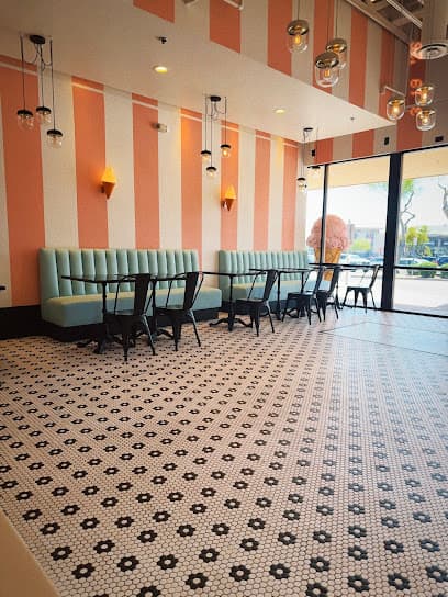 Petersen's Ice Cream and Cafe