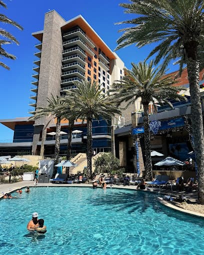 Retreat Pool & Cabanas