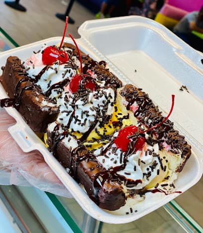 Rico's Paleteria y Taqueria