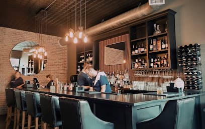 Salut Wine and Cocktail Lounge