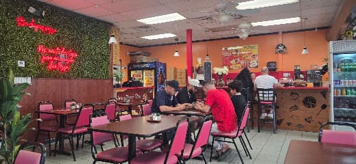 Star Chiguas Pizza Cubana