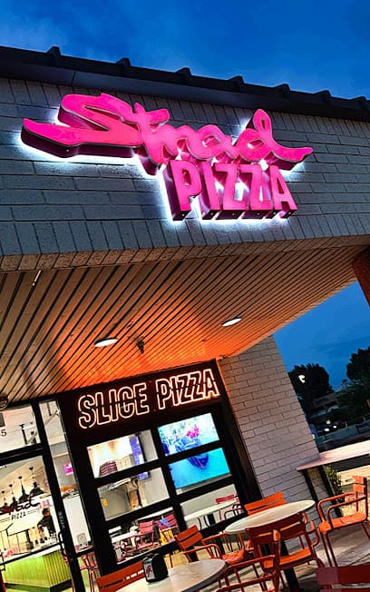 Strad Pizza