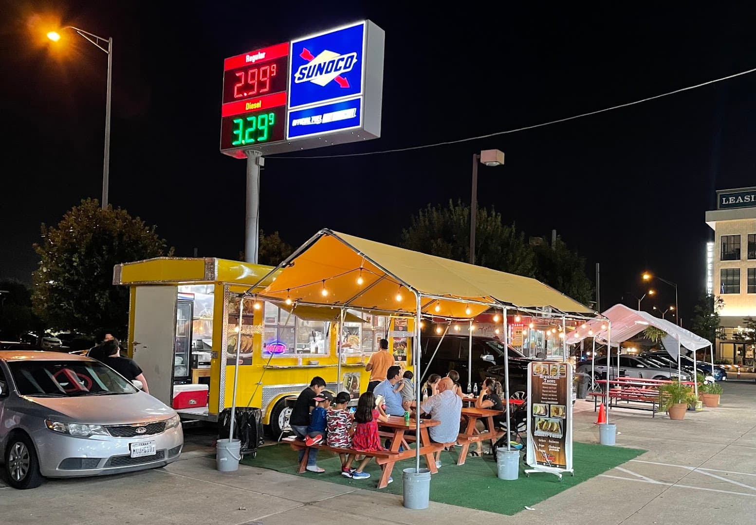 Taqueria Los Regios| Food Truck