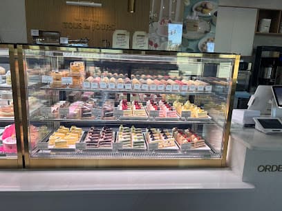 Tous les Jours Bakery Cafe