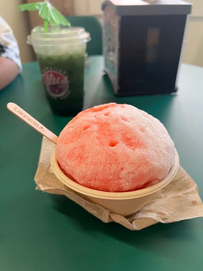 Ululanis Hawaiian Shave Ice - Old Sacramento