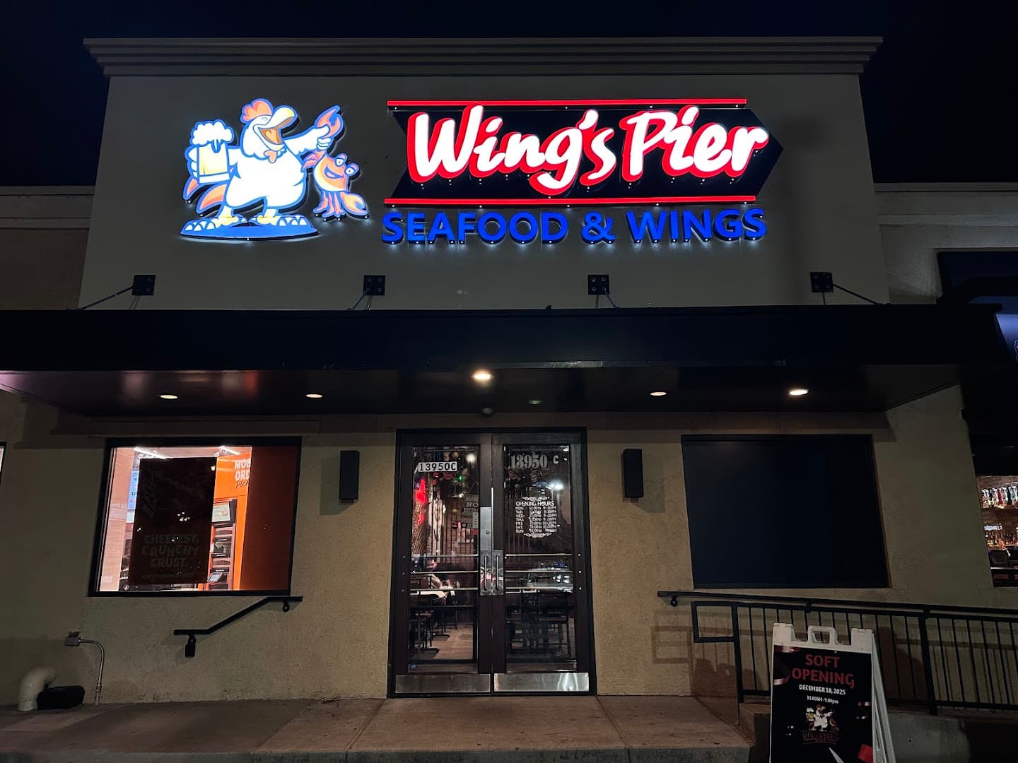 Wings Pier Seafood & Wings (Aurora Store)