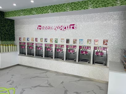 Yummy Frozen Yogurt Aventura